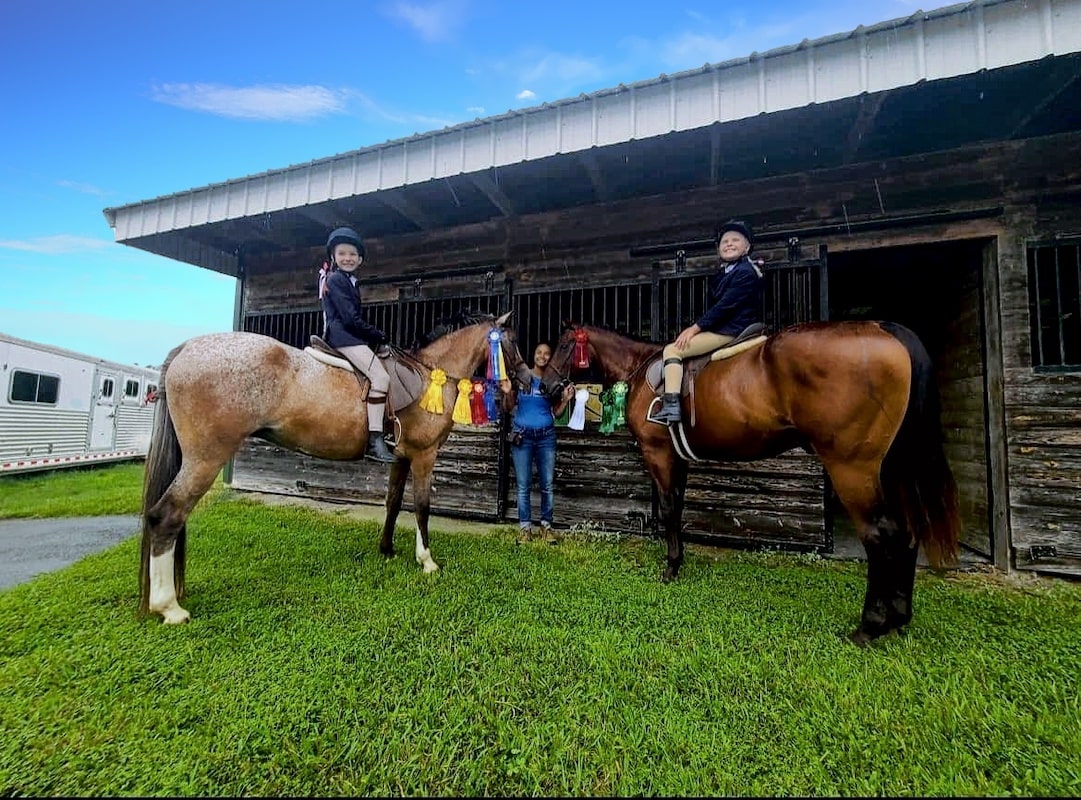 kids-horseback-lessons-at-redbird-equestrian-min